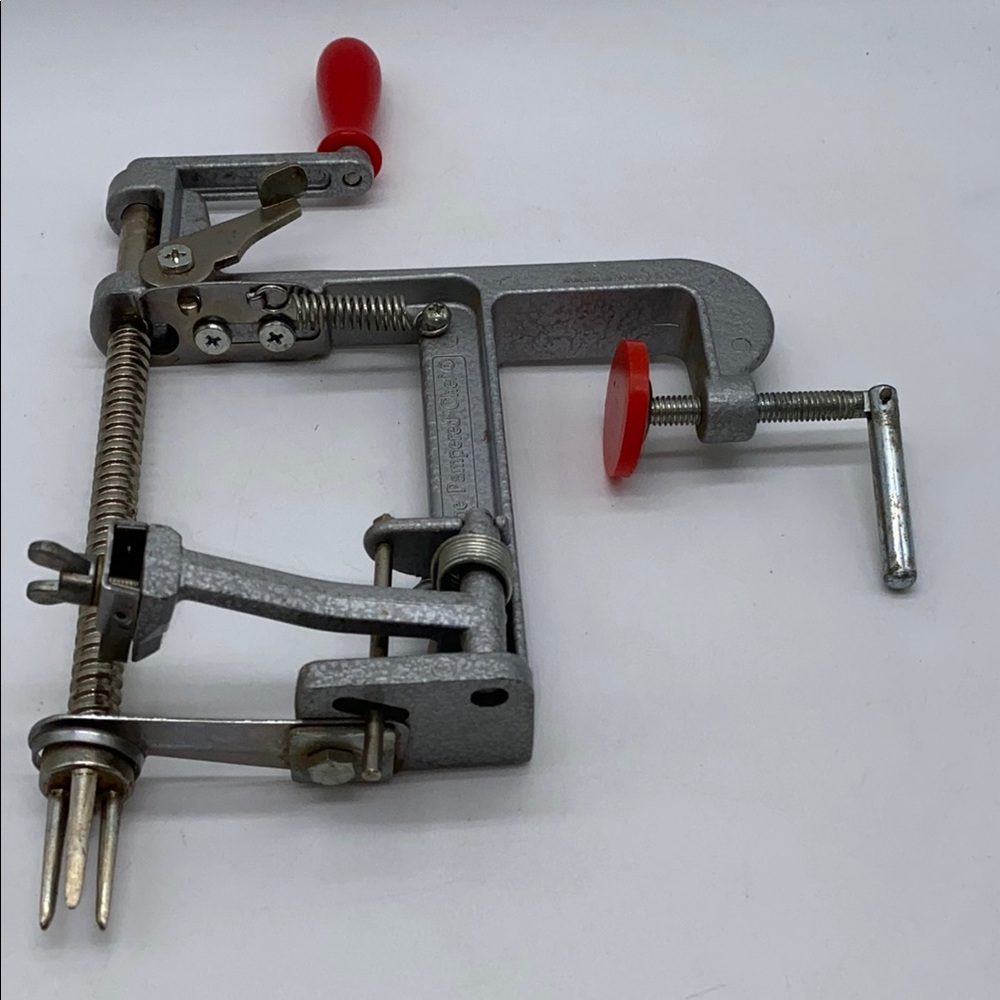 The Pampered Chef Apple Peeler Corer Slicer Metal